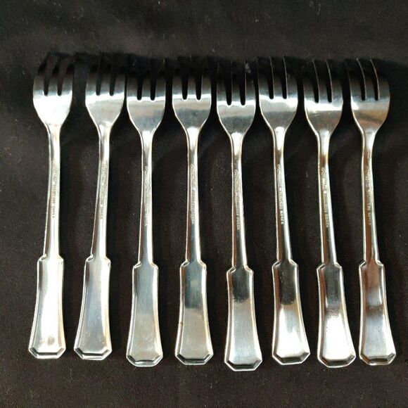 8 Rogers Landscape Hors D'oeuvre Forks Floral Stainless Flatware Korea - Picture 2 of 8